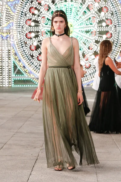 Look 85